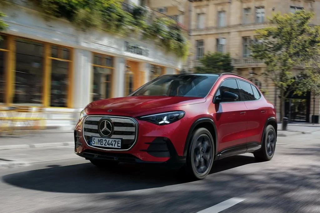Відбулася світова прем'єра абсолютно нового Mercedes-Benz GLA